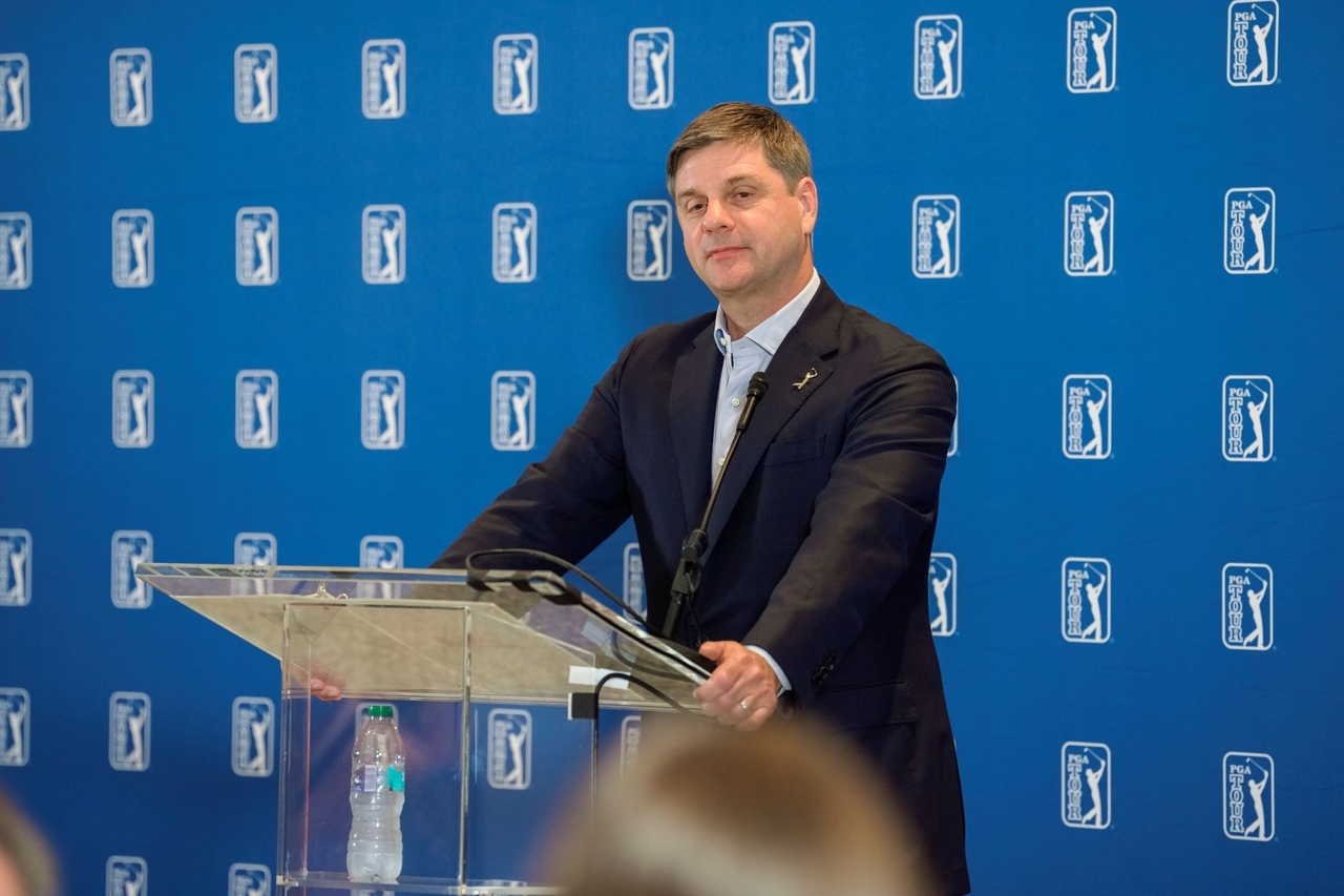 2028년 개편되는 승강제를 설명중인 브라이언 롤렙 PGA 투어 CEO. [사진=PGA 투어]