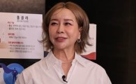 ‘파격 베드신’에 이미지 추락한 유명 여가수…알고 보니 “사기당한 거였다”