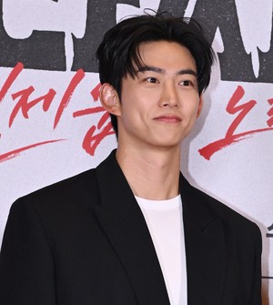 [포토] 옥택연 ‘변함 없는 매력적인 보조개 미소’