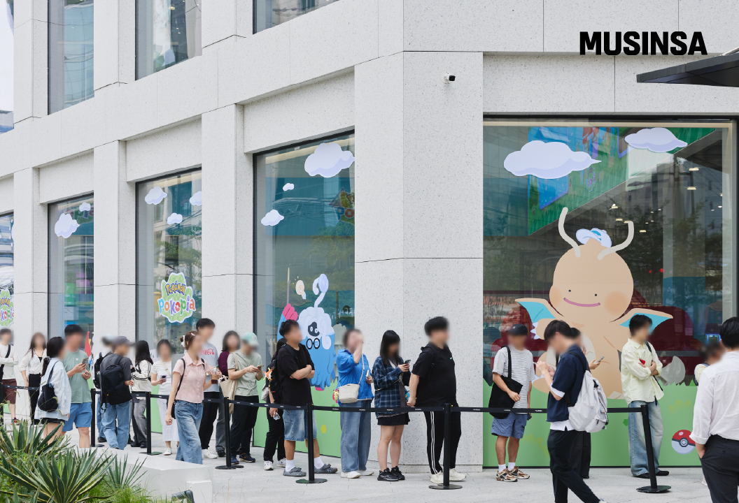 지난 12일 무신사가 선보인 ‘포켓몬 포코피아’ 컨셉스토어에 대기 줄이 생겼다. [무신사 제공]