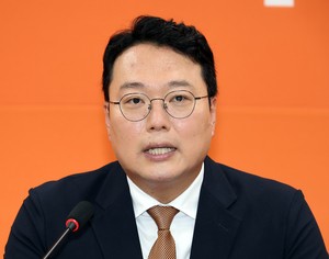 Reform Party's Cheon pushes back on call to run in Gyeonggi, says 'Suncheon is my only political base'