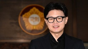 Han Dong-hoon says Lee Jae-myung chose 'Chun Doo-hwan's path,' fears only Choo Mi-ae and Kim Eojun