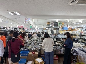 The thrill is in the find at Namdaemun's dish market