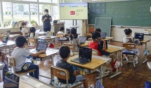 “교사 되면 학자금 대신 갚아드립니다”…日, 인력난에 파격 지원 검토