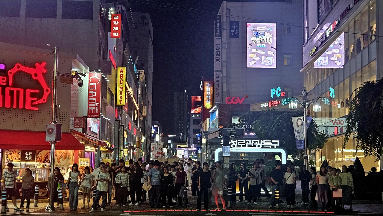 Gyodong commercial district in Jung-gu, Daegu (Small Enterprise and Market Service)