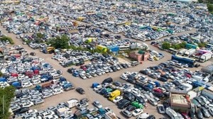Incheon moves to overhaul used-car export industry with digital, eco-friendly push