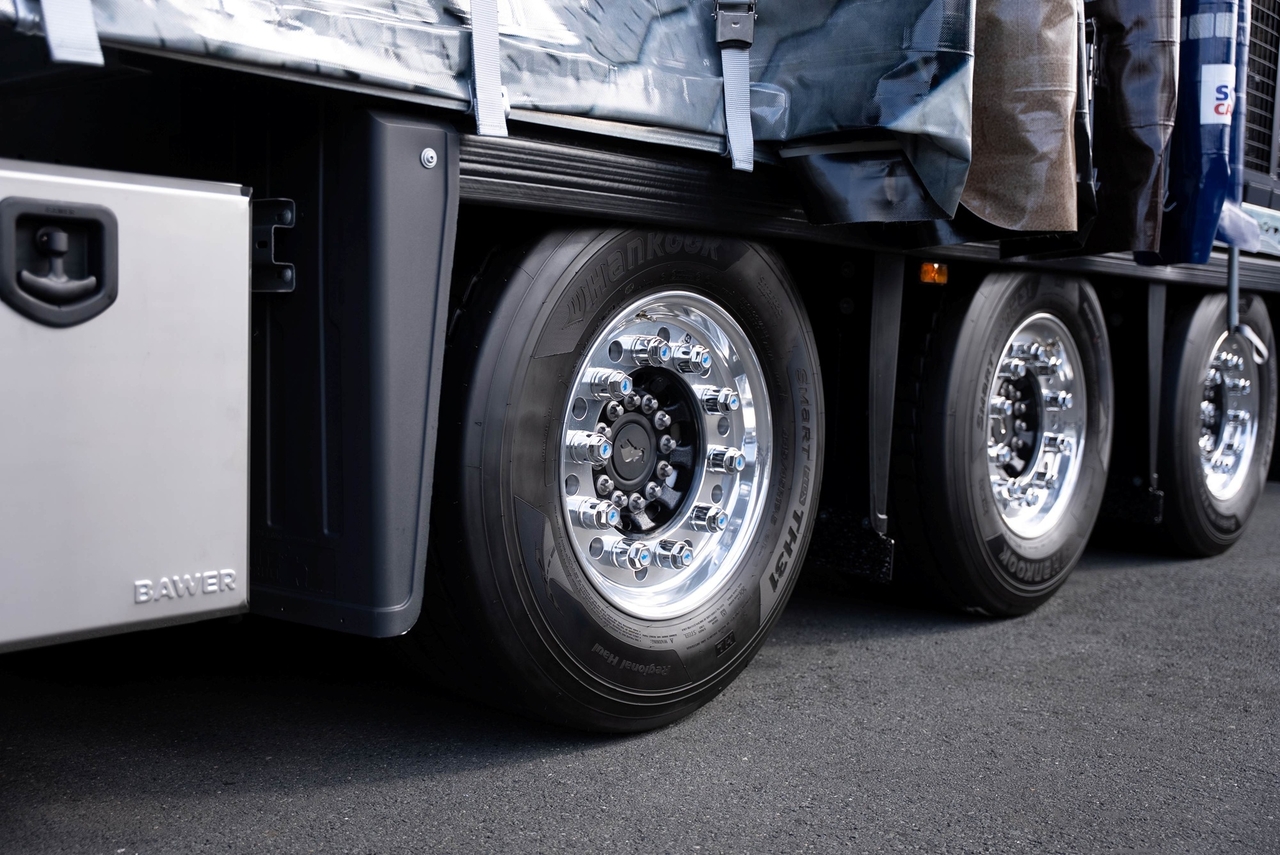 Hankook Tire & Technology has signed an original equipment tire supply agreement with Schmitz Cargobull, Europe's leading trailer manufacturer, to supply truck and bus radial tires. [Hankook Tire & Technology]