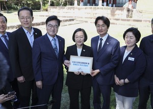 Prime Minister Han Visits Taereung Golf Course Site to Discuss Housing Supply and Traffic Solutions