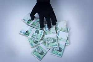 Fines up to 5 times fraudulent amount for social service voucher abuse
