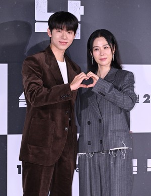[포토]김현주, 배현성 ‘9년만에 다시 만났어요’