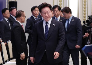 Lee vows to stabilize real estate, pursue dual-capital plan with Seoul and Sejong