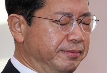 김승원 법무부 장관 후보자가 19일 “깊은 고민 끝에 후보자직을 내려놓기로 결심했다”며 법무부 장관 후보자직을 사퇴했다. 김 후보자의 15일 인사청문회 모습. [연합]