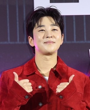 딘딘, 유튜브 플리마켓 수익금 기부 “아직 세상은 따뜻하단 걸 전하고 싶었다”(공식)
