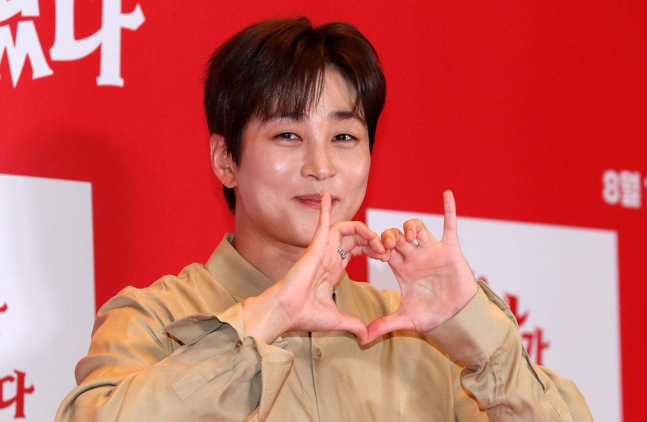 가수 딘딘. [뉴시스]