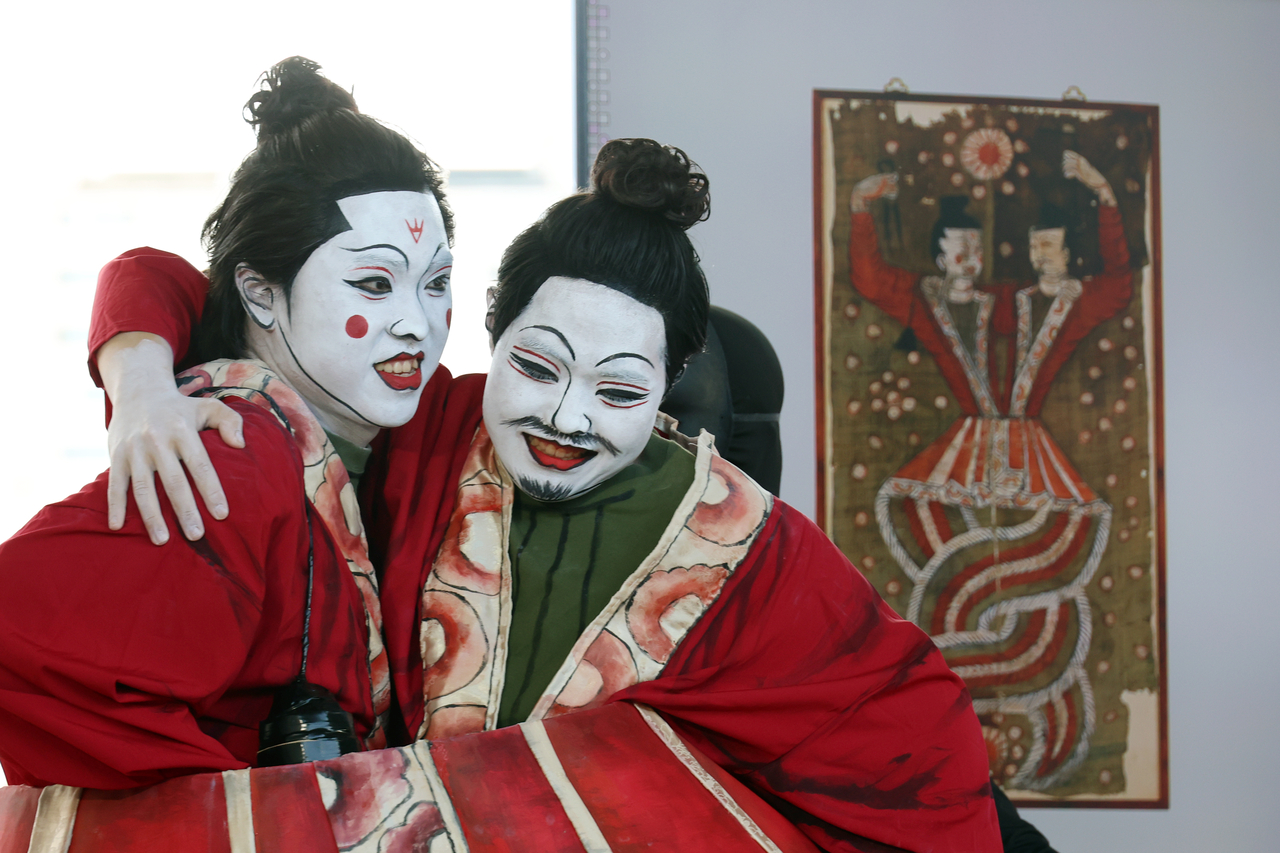 “2026 Dress Like a Museum Exhibit” at the National Museum of Korea, in Yonsan-gu, Seoul on Saturday. (Newsis)