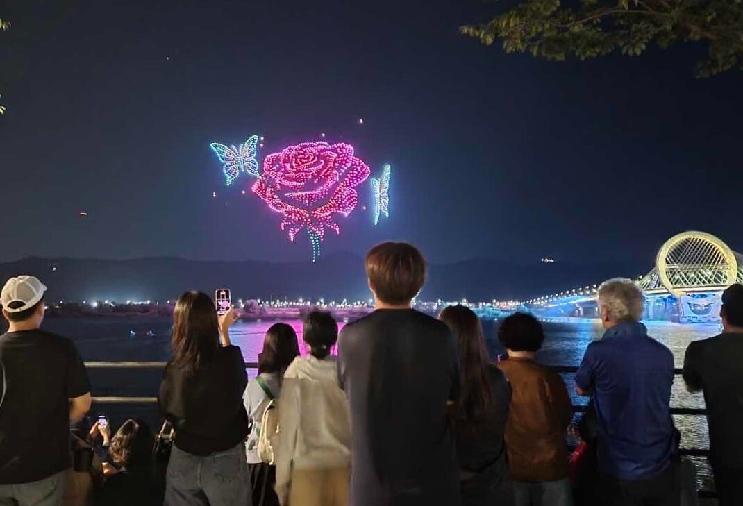 춘천 호수 드론라이트, 의암호 상공에 피운 꽃