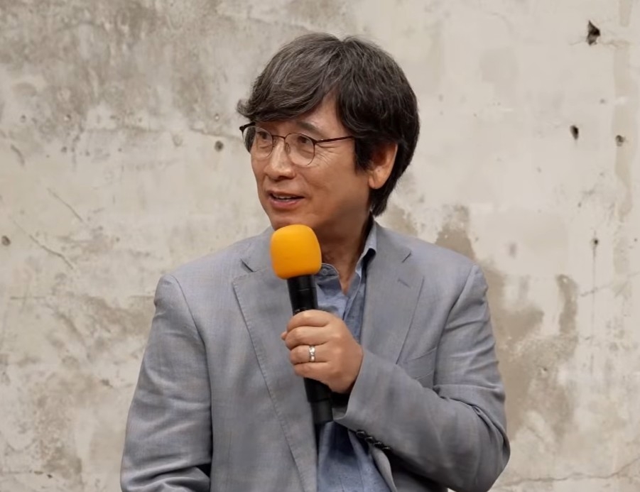 Author Yu Si-min. [Captured from YouTube channel 'Tak Hyun-min's The Beautiful']
