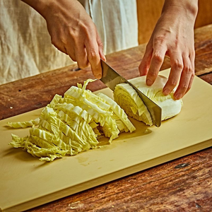 Napa cabbage and pork pot rice