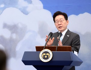 Lee's approval rating rises for 1st time in 10 weeks to 34.8%: poll