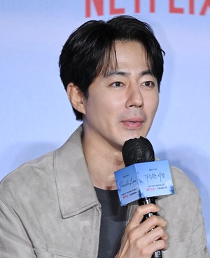 [포토] 조인성 ‘가능한 사랑 기대햐 주세요’