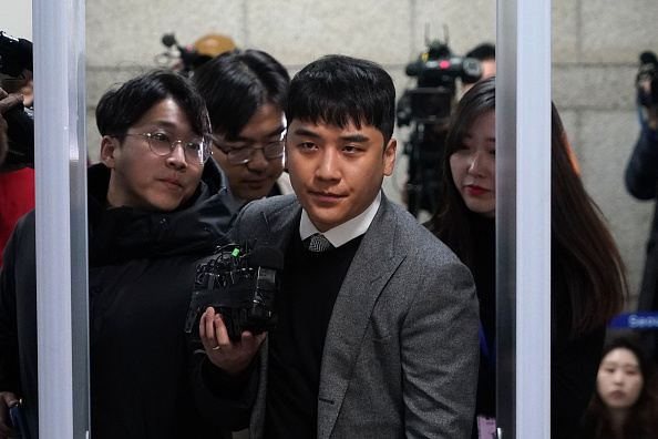 Seungri arrives at the Seoul Central District Court for a hearing in Seoul on January 13, 2020. (Getty Images)