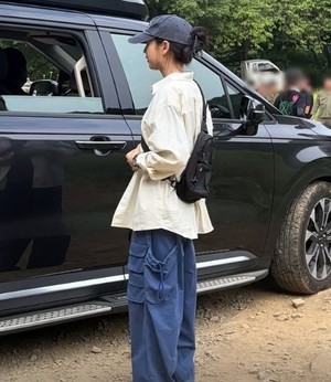 안은진, 10kg 빼더니 슬렌더 합류..오버핏에도 세상 여리여리