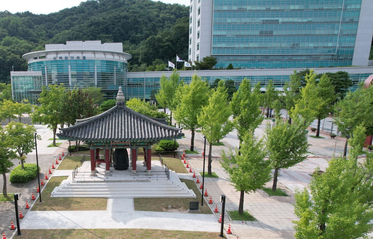 Chiakjonggak, a bell tower at Wonju City Hall symbolizing gratitude and appreciation