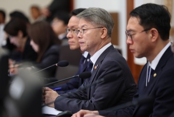 민형배 전남광주특별시장이 청와대에서 열린 이재명 대통령 주재 국무회의에서 발언하고 있다. <연합뉴스>