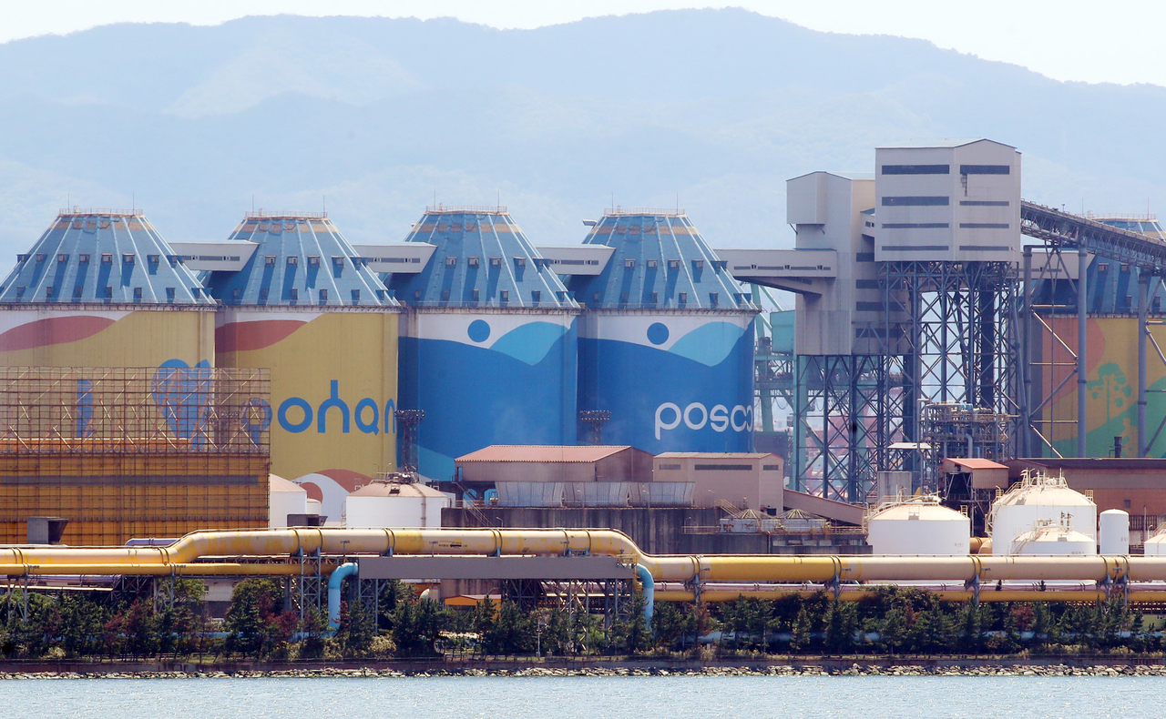 Posco's Pohang steelworks in Nam-gu, Pohang, North Gyeongsang Province, on Wednesday. [Yonhap]