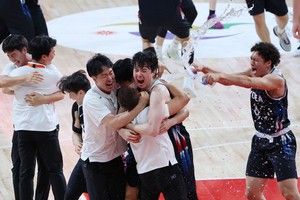 이현중 “내일까지만 기뻐할 것…다음은 월드컵 정복”