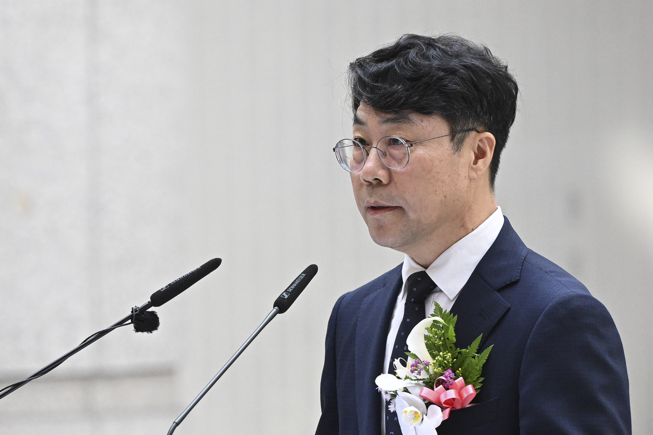 김성수 신임 대법관이 21일 서울 서초구 대법원에서 열린 취임식에서 취임사를 하고 있다. 임세준 기자