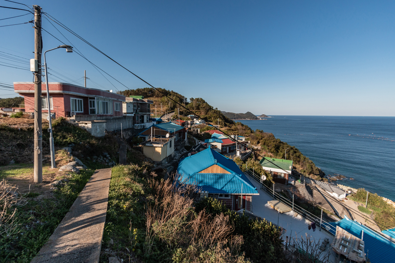 The Seokri area of Yeongdeok-gun, North Gyeongsang Province, which had been designated as the site for the Cheonji nuclear power plant. [Provided by Maeil Business Newspaper]
