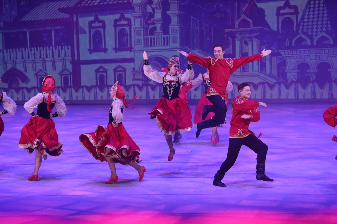 Artists from the Moscow Academic Dance Theater Gzhel perform a traditional Russian folk dance at Yeak-dang Hall at the National Gugak Center in Seoul on Friday as part of the Russia-Korea Festival of Culture and Arts. (Russian Embassy in Seoul)