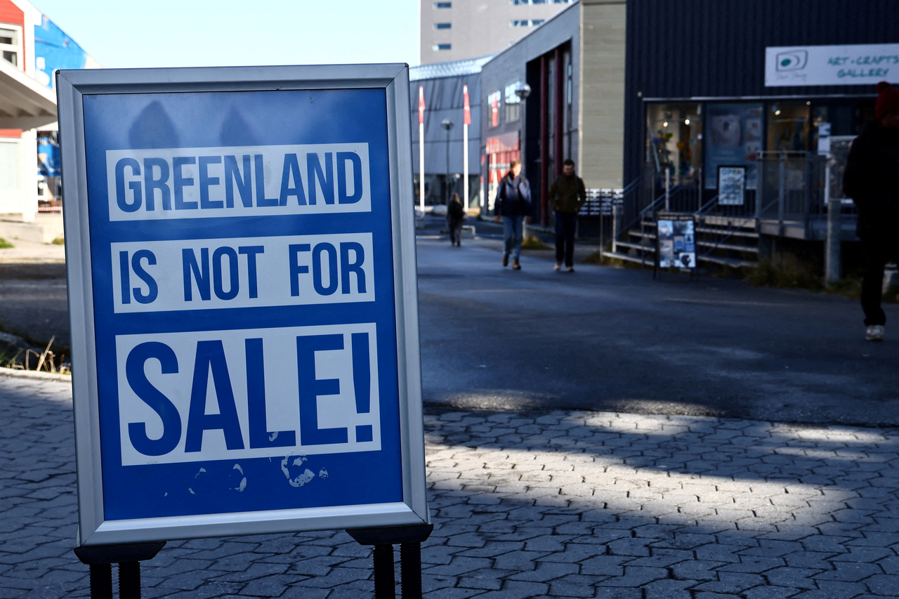 A sign in Greenland advocating for the island's sovereignty [Reuters-Yonhap]