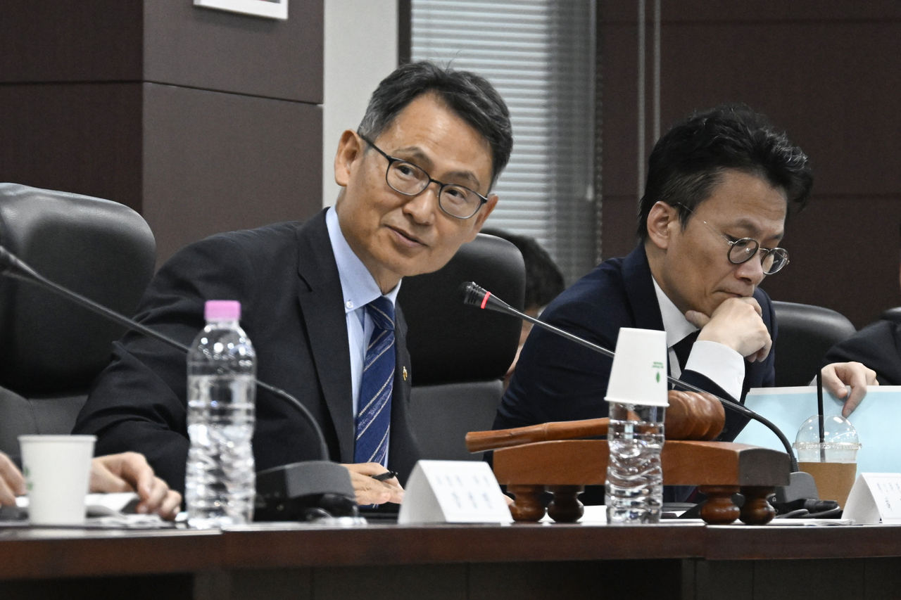 허장 재정경제부 차관이 22일 서울 종로구 무역보험공사에서 열린‘26년 제4차 조달정책심의위원회’를 주재, 모두발언을 하고 있다. [재정경제부 제공]