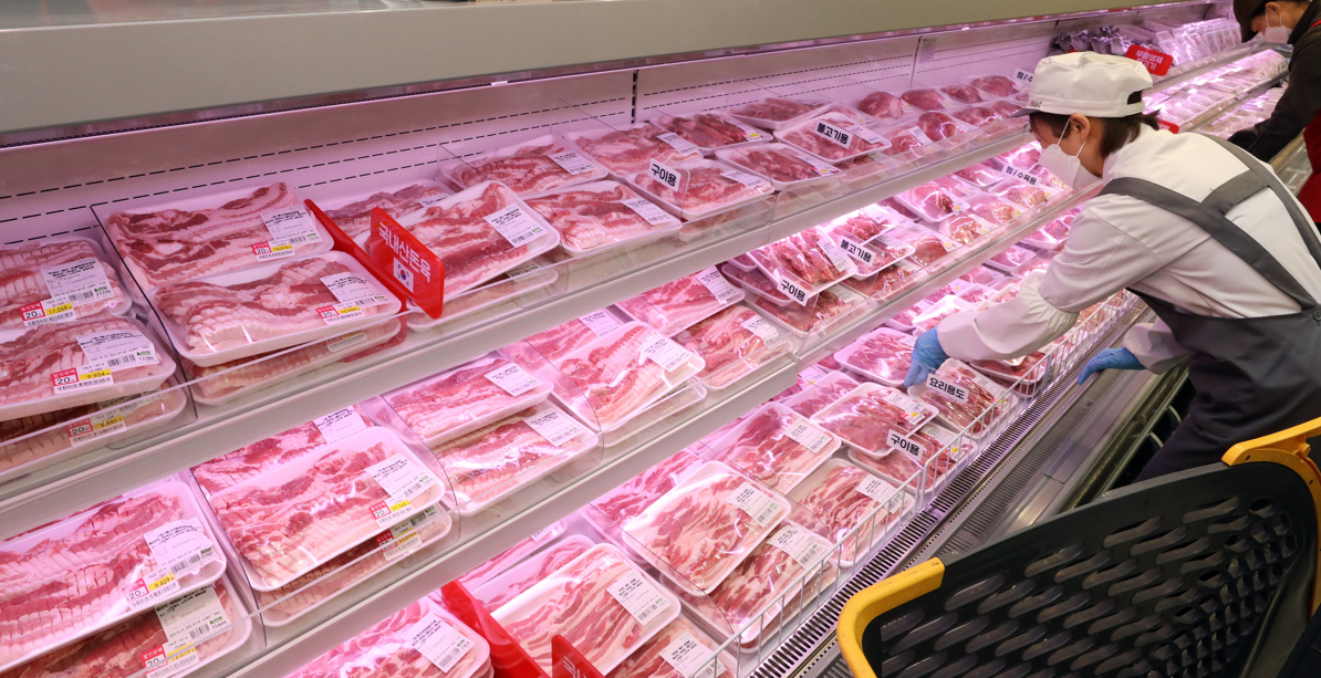 E-mart's pork display section. [E-mart]
