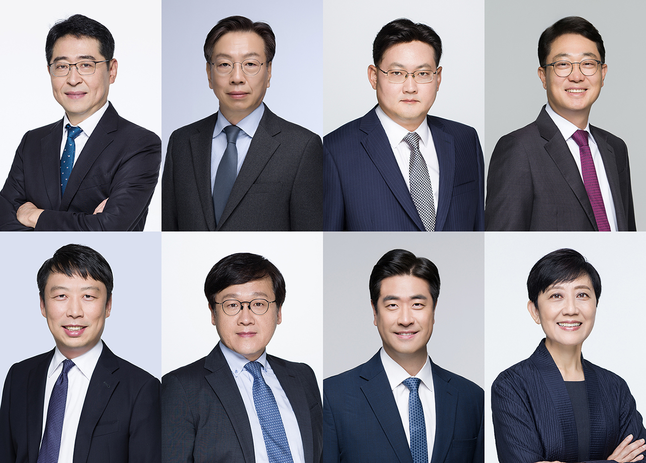 (첫째줄 좌측부터) 장경수 변호사, 유정열 고문, 장윤석 대표변호사, 강신욱 대표변호사 (둘째줄 좌측부터) 이상현 변호사, 임보경 변호사, 김세진 선임외국변호사, 박현주 선임외국변호사 [제공=법무법인 세종]