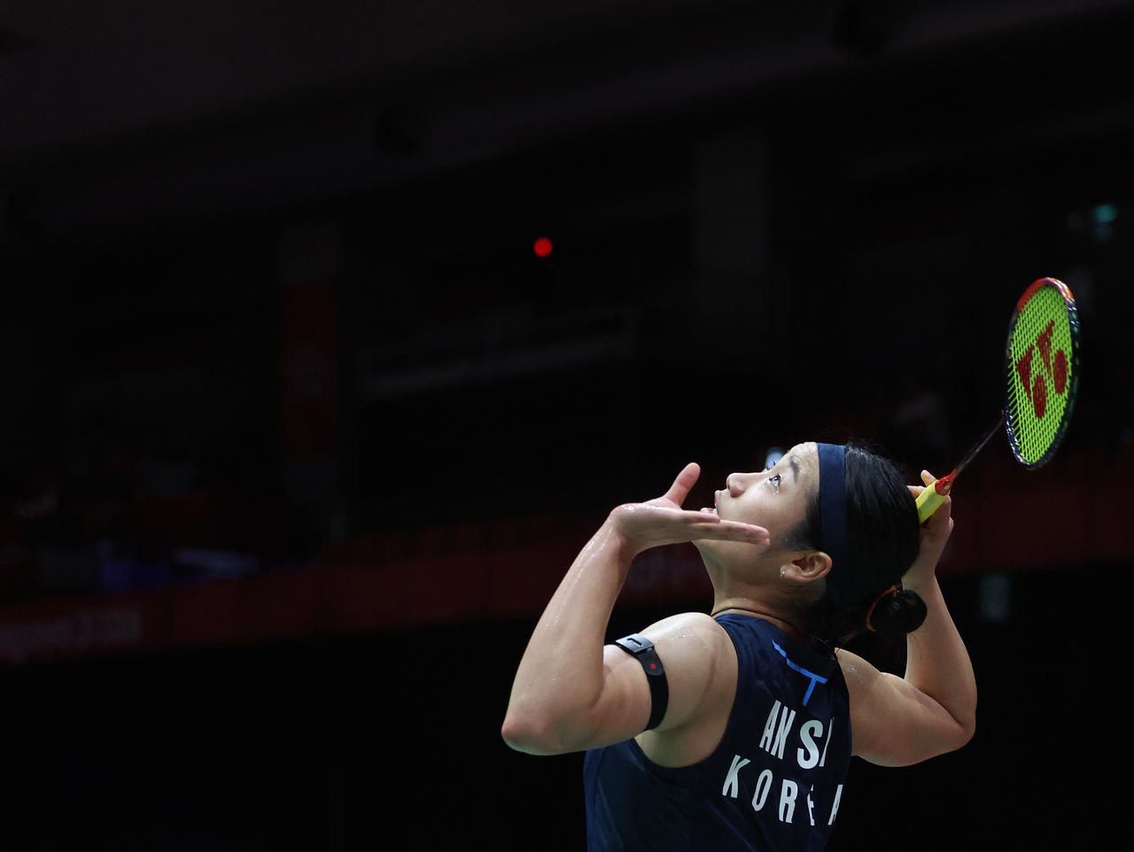 An Se-young plays against Malaysia's Letshanaa Karupathevan in the badminton women's team quarterfinals at the 2026 Aichi-Nagoya Asian Games at Ichinomiya City Gymnasium in Aichi Prefecture, Japan, on Tuesday. (Yonhap)