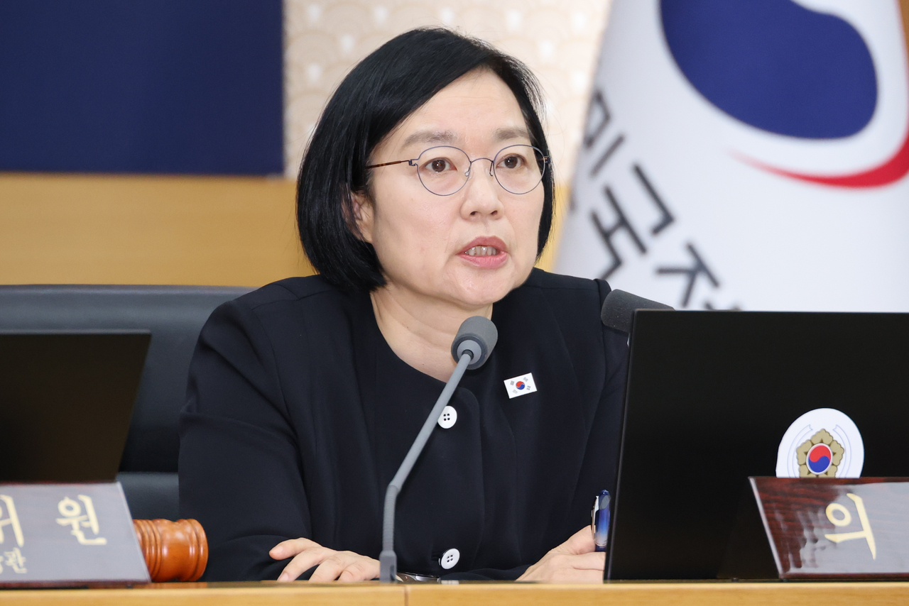 Prime Minister Han Seong-sook speaks during a Cabinet meeting at the government complex in the central administrative city of Sejong on Tuesday. (Yonhap)
