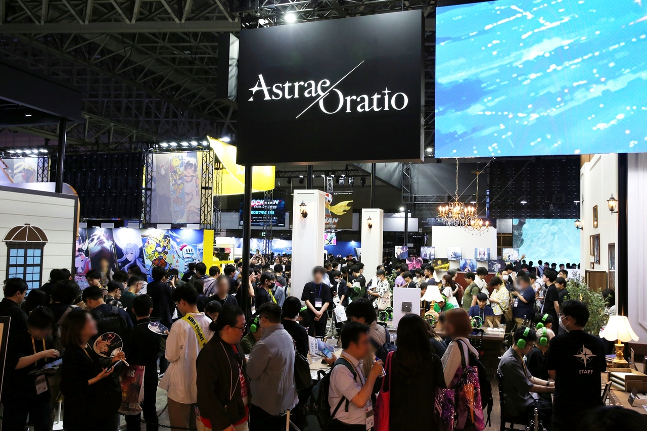 Exhibitgoers visit NC’s Astrae Oratio booth during the Tokyo Game Show, held Sept. 17-21 in Chiba, Japan. (NC)