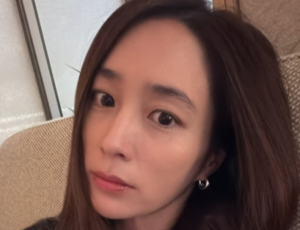 ‘44세’ 이민정, 역사에 남을 “백만 년만 셀카”..애둘맘 안 믿기는 비주얼