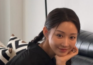 ‘쌍둥이맘’ 한그루, 양갈래 머리 마저 소화해..나이 안 믿기는 상큼함