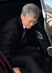 조희대 ‘재제청 거부’ 靑과 평행선…與 “모든 수단 활용해 강력대응”