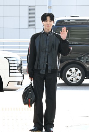 [포토] 황인엽 ‘저 출국합니다’