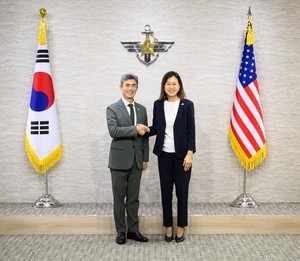 강신철, 스틸 美대사 첫 접견…전작권·광주 군공항 논의
