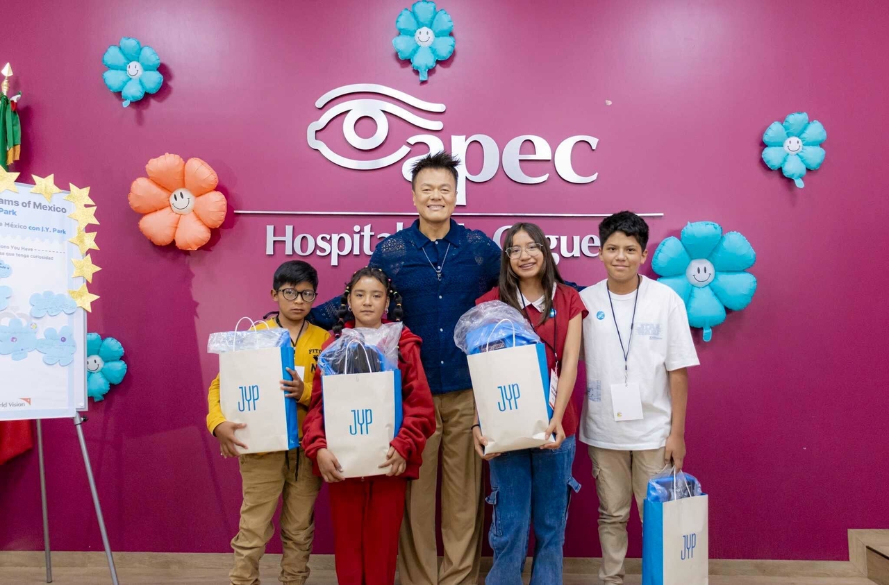 Park Jin-young and JYP Entertainment donated a combined 550 million won to fund medical treatment for underprivileged children in Mexico. [JYP Entertainment]