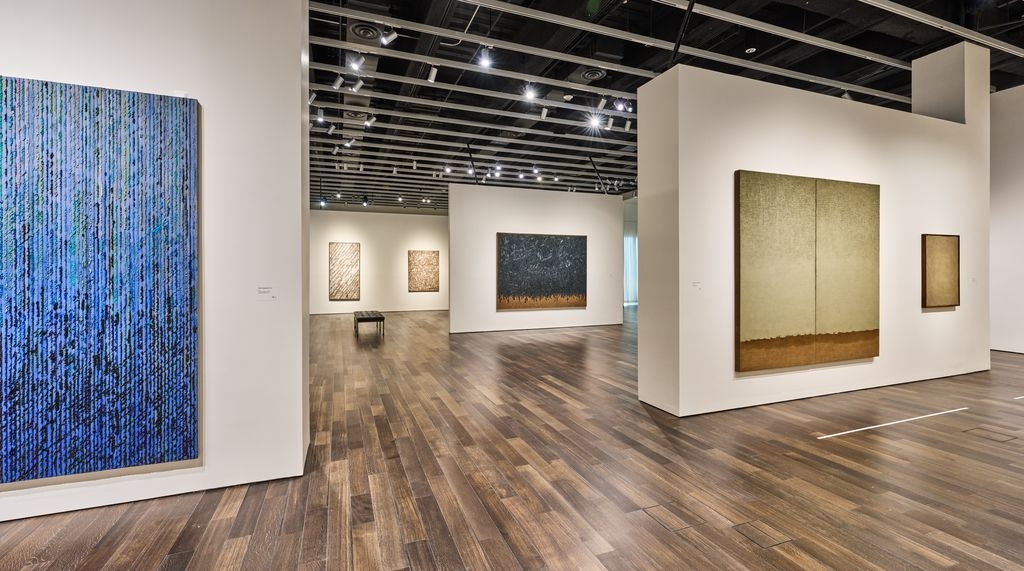 An installation view of "Ha Chong-hyun: Retrospective" at the Asian Art Museum in San Francisco (Asian Art Museum of San Francisco)