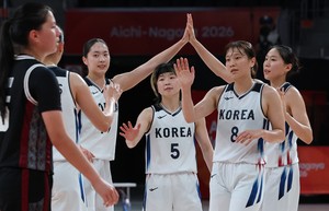 女농구, 인니 42점 차 완파…4강서 중국과 격돌