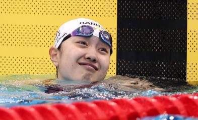 24일 도쿄 아쿠아틱스 센터에서 열린 2026 아이치·나고야 아시안게임 수영 여자 200m 평영 결승. 한국 박시은이 2분22초69의 기록으로 은메달을 획득한 뒤 미소짓고 있다. [연합]