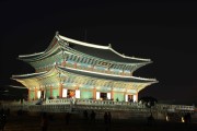 日 역사유적 관람료 ‘수입 2배’…한국 궁궐은 21년째 ‘커피 한 잔 값’